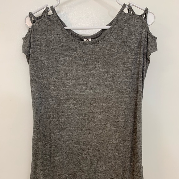 Activewear T-Shirt - Picture 1 of 4